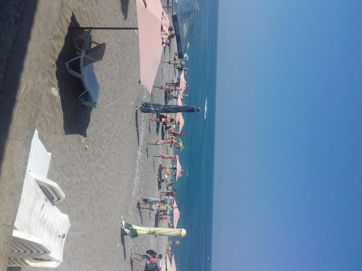 Runo Guest House Gagra Extérieur photo